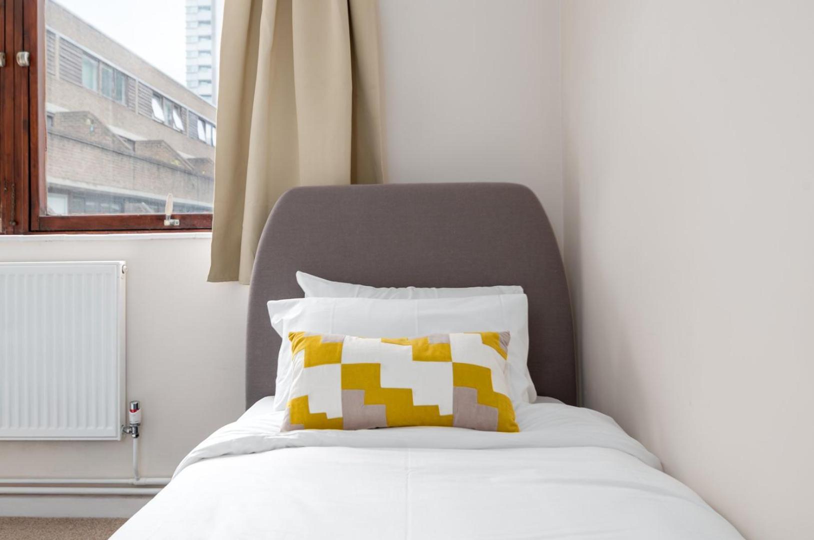 Ferienwohnung Guestready - Lovely Ground Floor Duplex With Patio In Southbank London Exterior foto